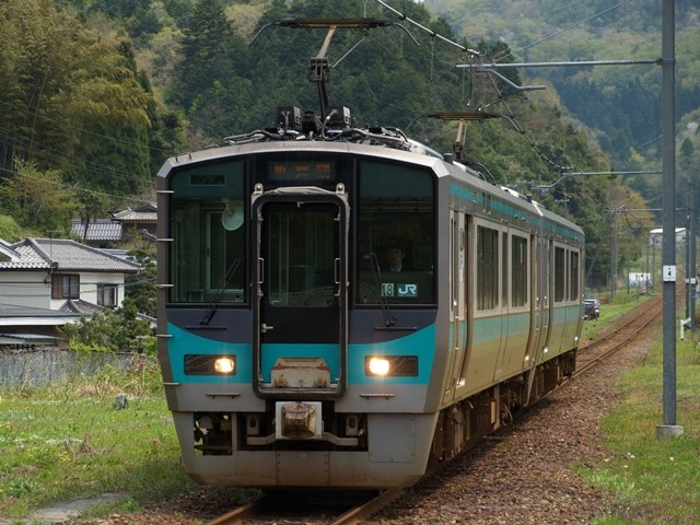 JR西日本125系