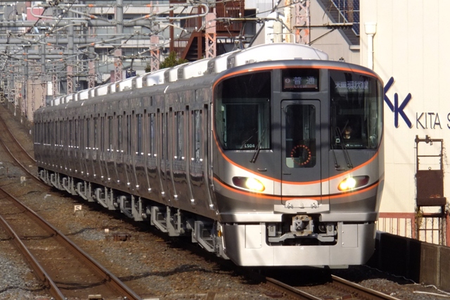 JR西日本323系
